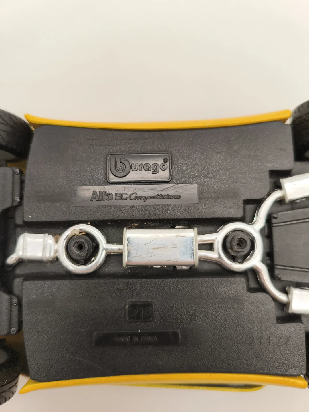 BBurago, Modellauto "Alfa Romeo 8C" – Bild 3