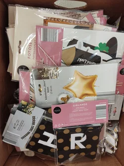 Party/Neujahr Dekoartikel (eine Palette)  - Bild 7