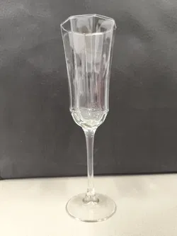 4 Sektgläser, schöner Schliff - Bild 3