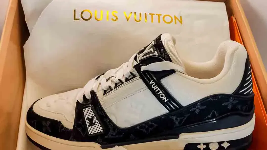 Louis Vuitton LV Arch Light Sneaker Black/White Größe 46 mit Box - Bild 4