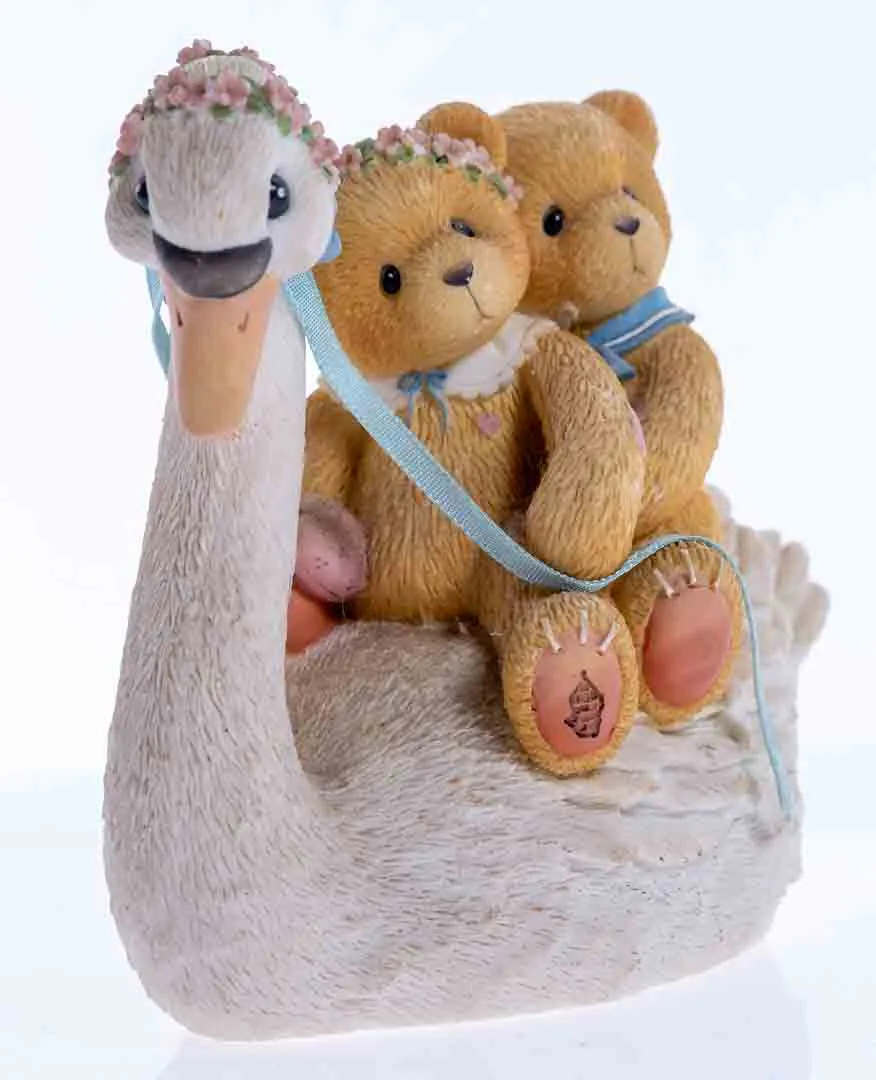 Cherished Teddies Matt und Vicki Sammelfigur - Bärenkinder mit Schwan – Bild 3