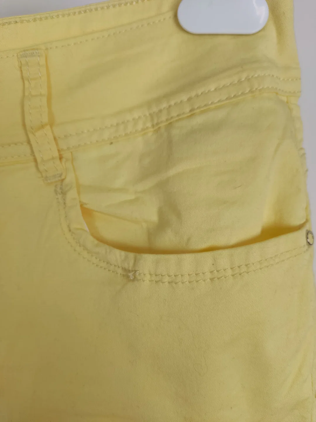 Shorts "Realize Denim Division", kurz mit Taschen, gelb, Größe 38 – Bild 2