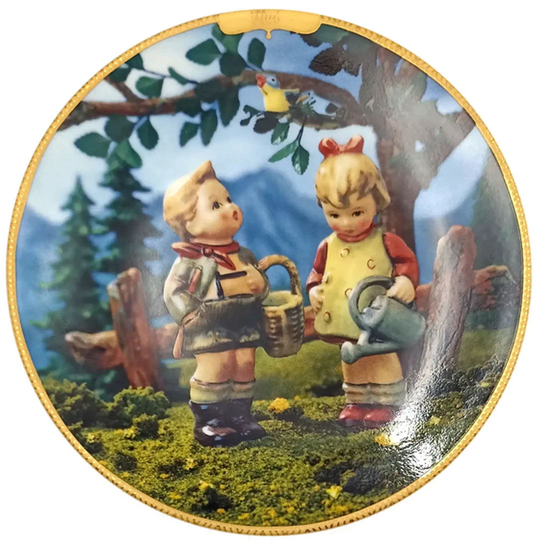 Sammelteller „Kindheitsfreuden der Jahreszeiten“ von M.I. Hummel - Mai (Teller A 443) – Bild 1