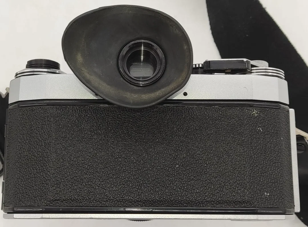 Porst Reflex FX 6 Spiegelreflexkamera mit 2 Festbrennweiten von Revuenon – Bild 4