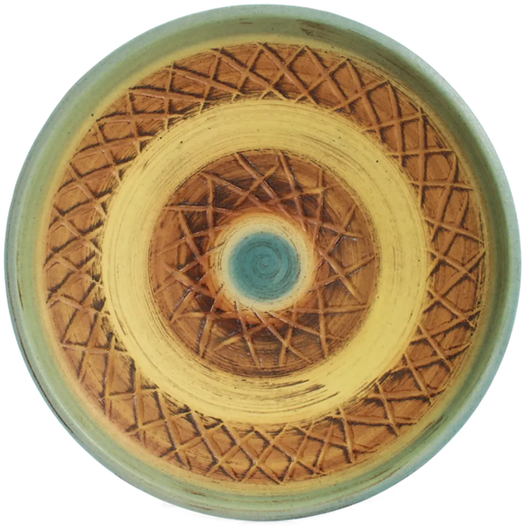 Handbemalter Keramikteller mit geometrisches Reliefmuster – rustikale Wand- oder Tischdeko  - Bild 4