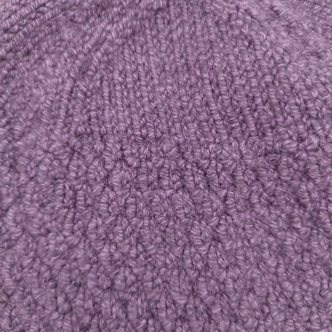 Gehäkelte Winter-Mütze violett – Bild 2