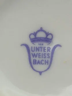 Porzellanvase mit Blumenmotiv aus Unterweissbach | DDR-Ostalgie Henkelvase - Bild 7