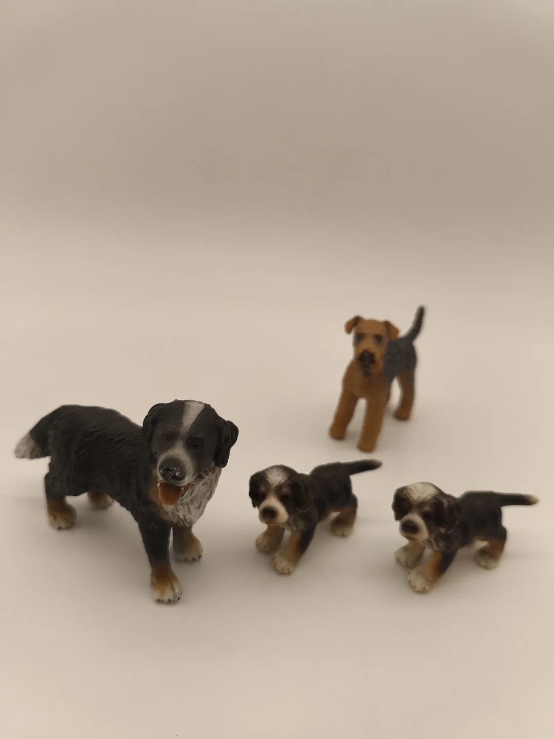 Schleich, Set 4 Hundefiguren – Bild 1