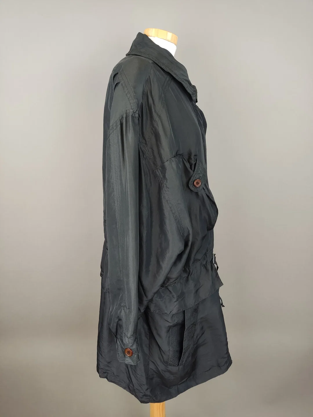 Vintage Damen Parka aus Seide schwarz - M/L – Bild 2