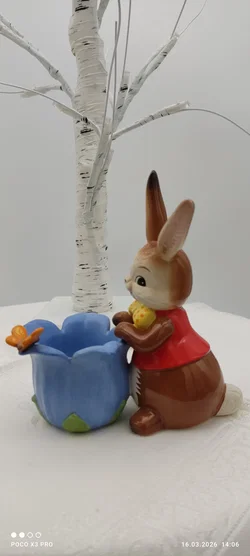Goebel Porzellan-Hase Mit Glockenblume | Ostern-Sammlerstück  - Bild 4