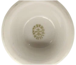  Wertvolles Lillienporzellan, Eierbecher 