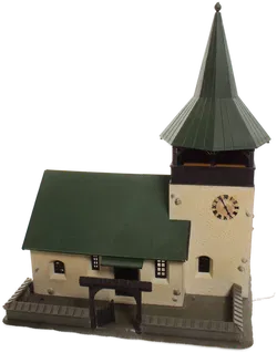 Konvolut Modellbahn-Dekoration – Kirche, Bahnübergänge, Hochstand, Bäume - Bild 3