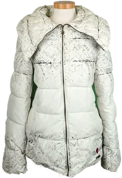 Desigual Winter Damenjacke weiß gemustert Gr. M