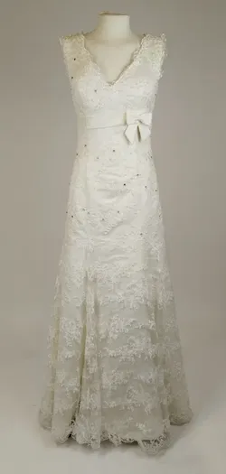 Modernes Brautkleid - ca. Größe 36 - Bild 1