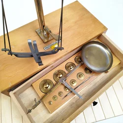 Antike Apothekerwaage  – Vorschau 4