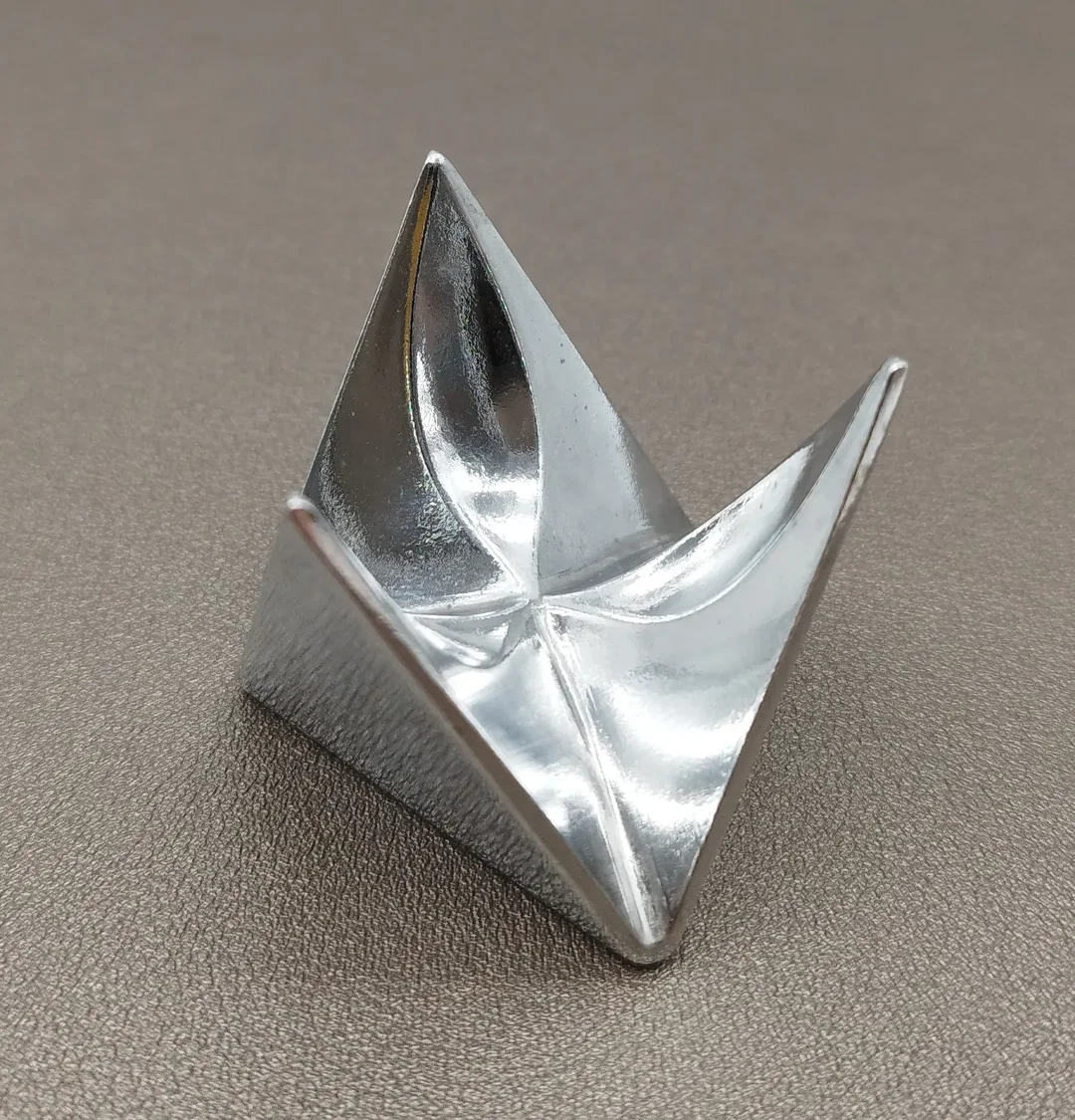 Eierbecher Alessi Roost, Design Adam Goodrum Metall | Skulpturaler Blickfang – Bild 2