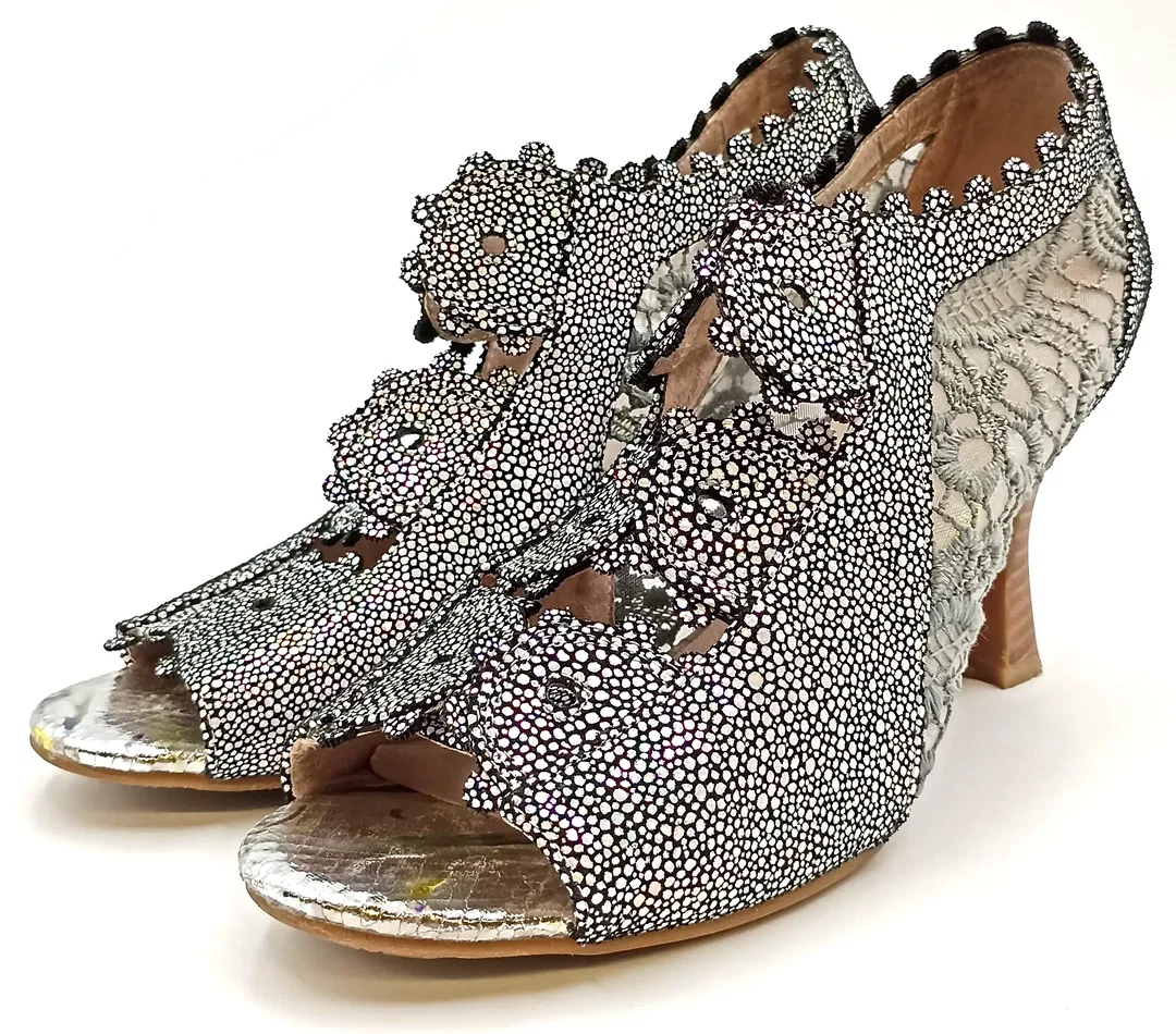 Laura Vita France Damen Peeptoes Pumps Blumendetails  silver/schwarz – Bild 1