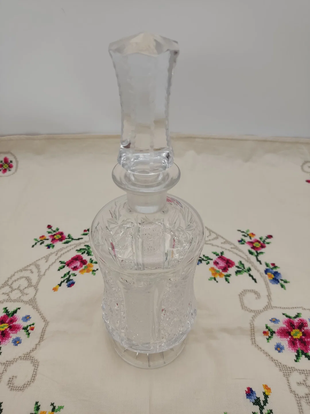 Kristallglas-Karaffe mit feinem Schliff, Höhe / 28 cm - Bild 1