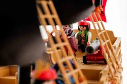 Playmobil Piratenschiff Nr. 6678 | mit Floß | 9 Figuren | 3 Kanonen | Ankerfunktion - Bild 2