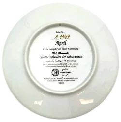 Sammelteller „Kindheitsfreuden der Jahreszeiten“ von M.I. Hummel  April (Teller A 1147) – Vorschau 2