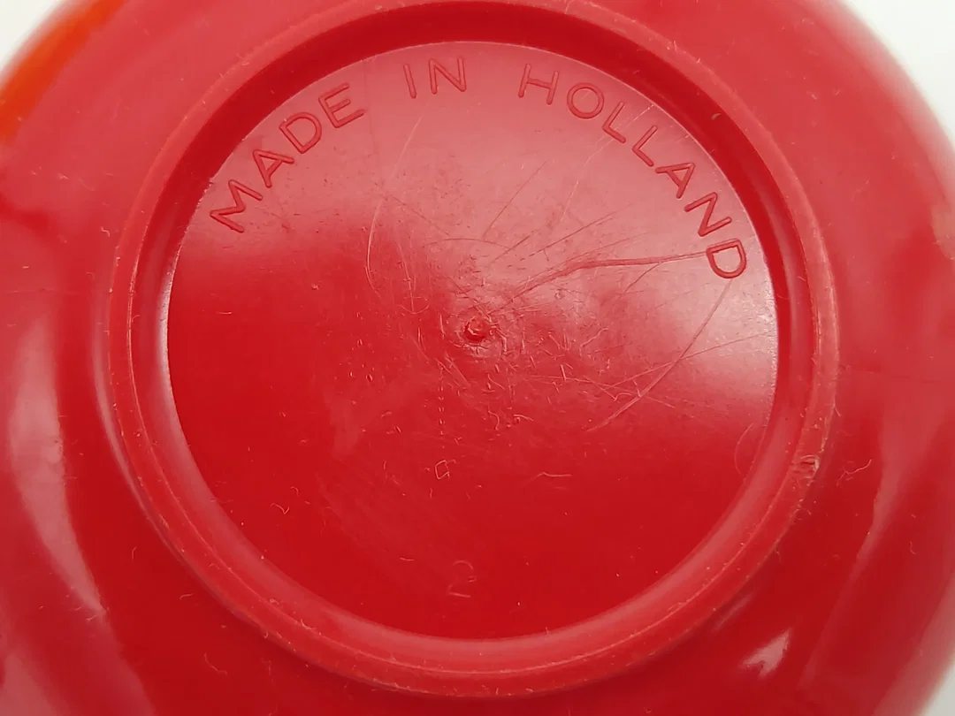 10 Stk. Vintage-Trinkgläser inkl. Plastikhalter - 70er Jahre - kunterbunt - Made in Holland – Bild 5