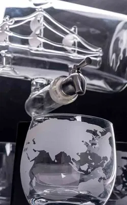 Oak & Steel – Schiff-Dekanter-Set mit 4 Gläsern und Originalverpackung - Bild 6