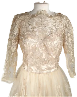 Spitzenkleid Chi Chi London Champagner | Festlicher Charme - Bild 5