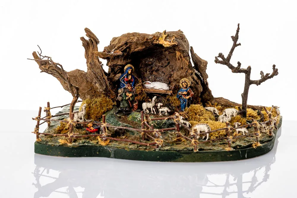 Weihnachten Weihnachtskrippe aus einer Wurzel  - Bild 1