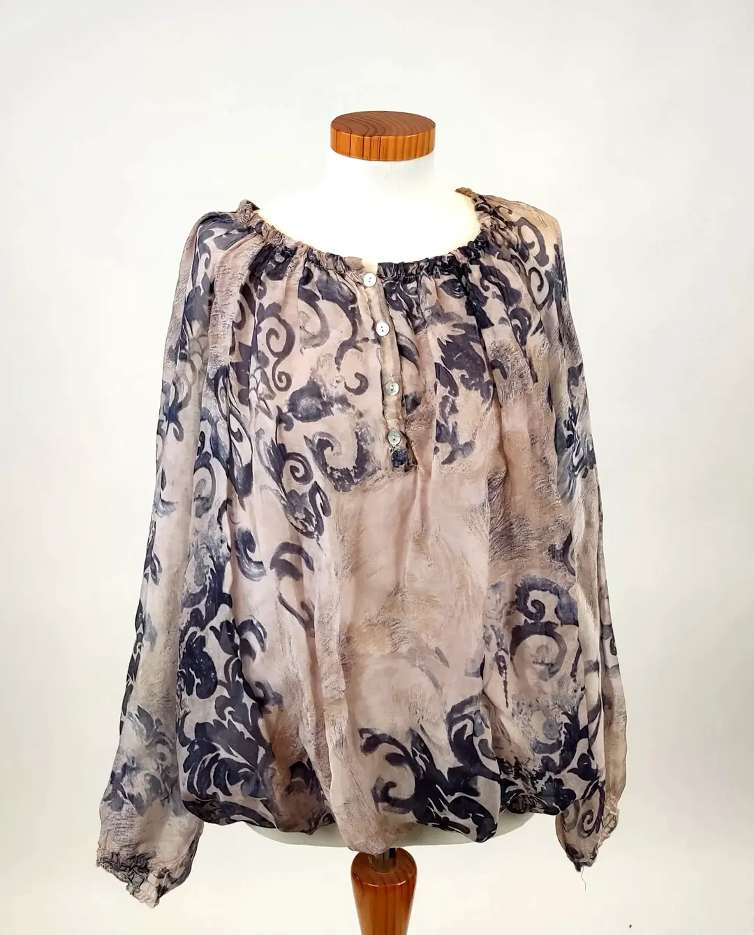 Sa.Hara Damenbluse beige  mit blauem Muster- Gr. 42 - Bild 1