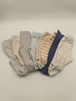 8 Stk. Babyhosen mit Fuß, Gr. 50/56