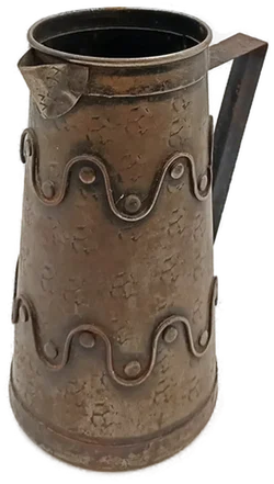 Vintage Metallkrug mit Wellenmuster