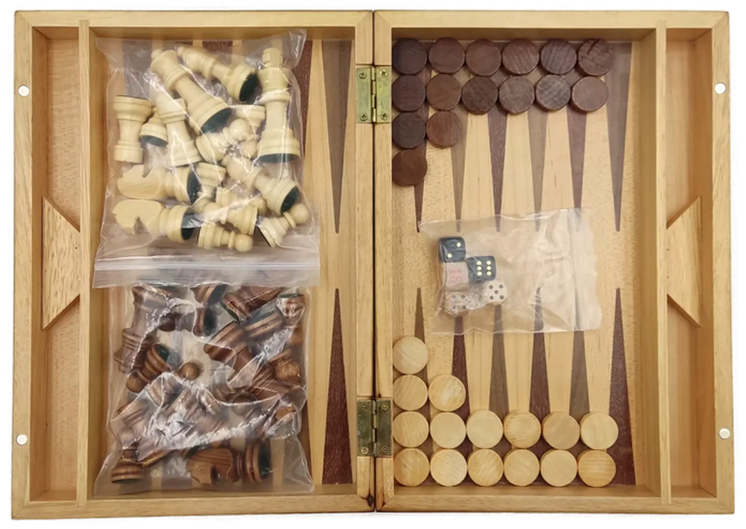 Philos 3-in-1 Spiele-Kompendium – Schach, Backgammon & Dame aus Holz – Bild 5