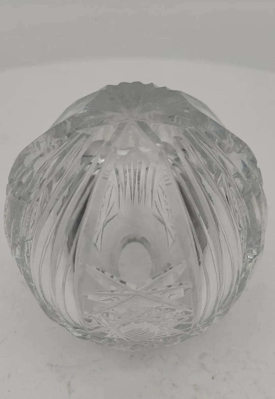 Kleine Kristallvase mit Blumenmotiv | Neuwertiges Unikat – Bild 4