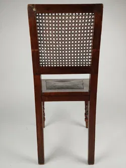 Antiker Holzsessel mit gedrechselten Füßen & Rattangeflecht - Bild 8