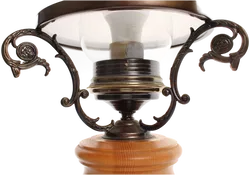 Charmante Tischlampe im Stil der klassischen Petroleumlampe – mit moderner Elektrifizierung.  - Bild 2