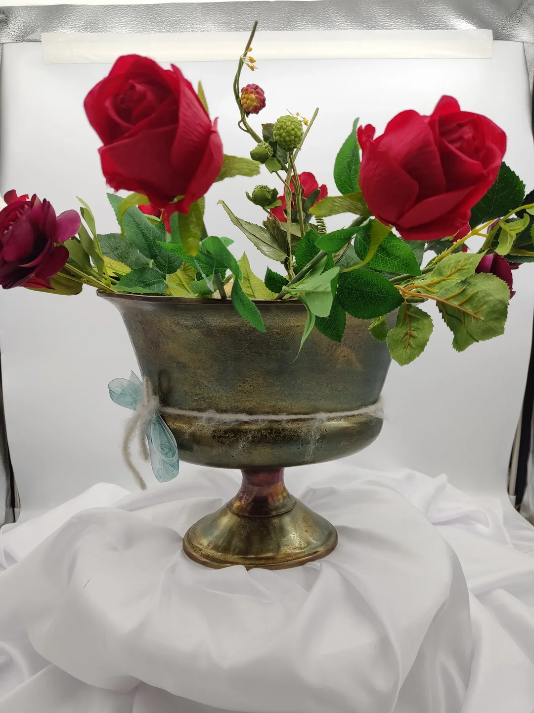 Antik-Goldene Aluminium-Pokalvase | Handgemachter Vintage-Look – Bild 1