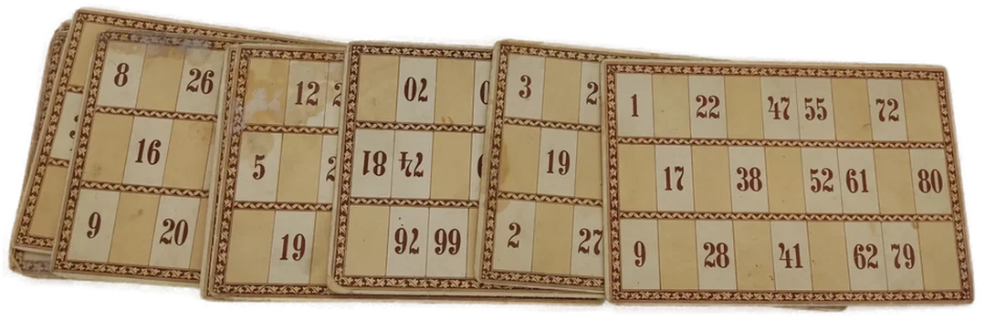 Vintage Sammlung von Bingokarten und Steinen  – Bild 5