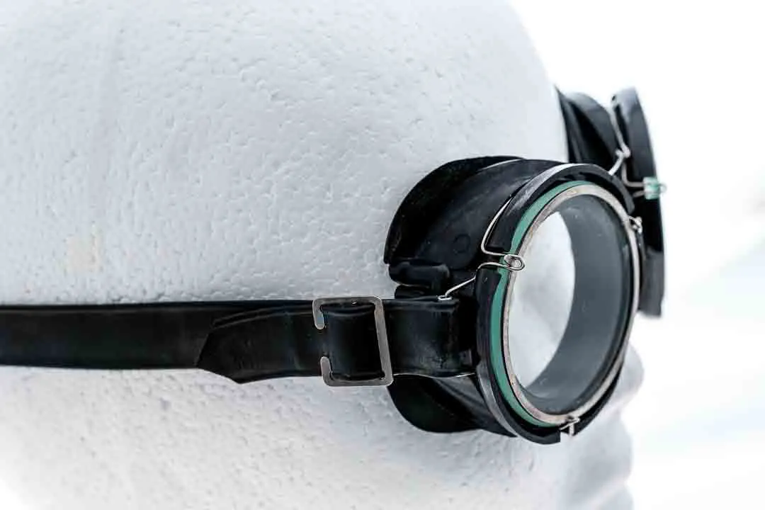 Motorradbrille Design "Swiss Motorcycle Goggles" mit Etui – Bild 5