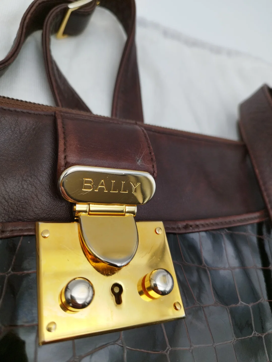 Bally- Vintage Kroko Handtasche in dunkelbraun – Bild 2