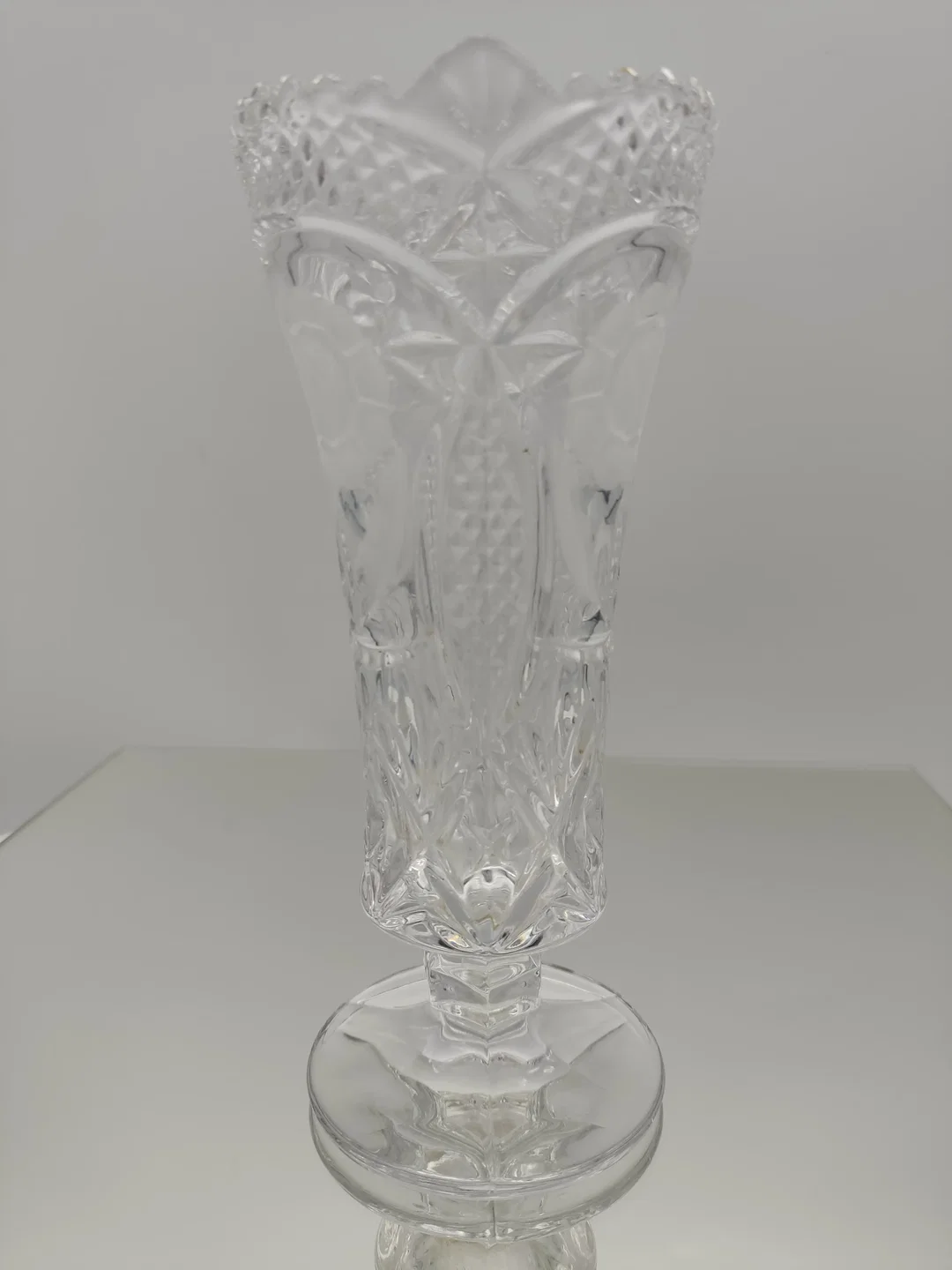 Bleikristall Vase  mit Blumenmotiv | Von Anna Hütte  – Bild 1