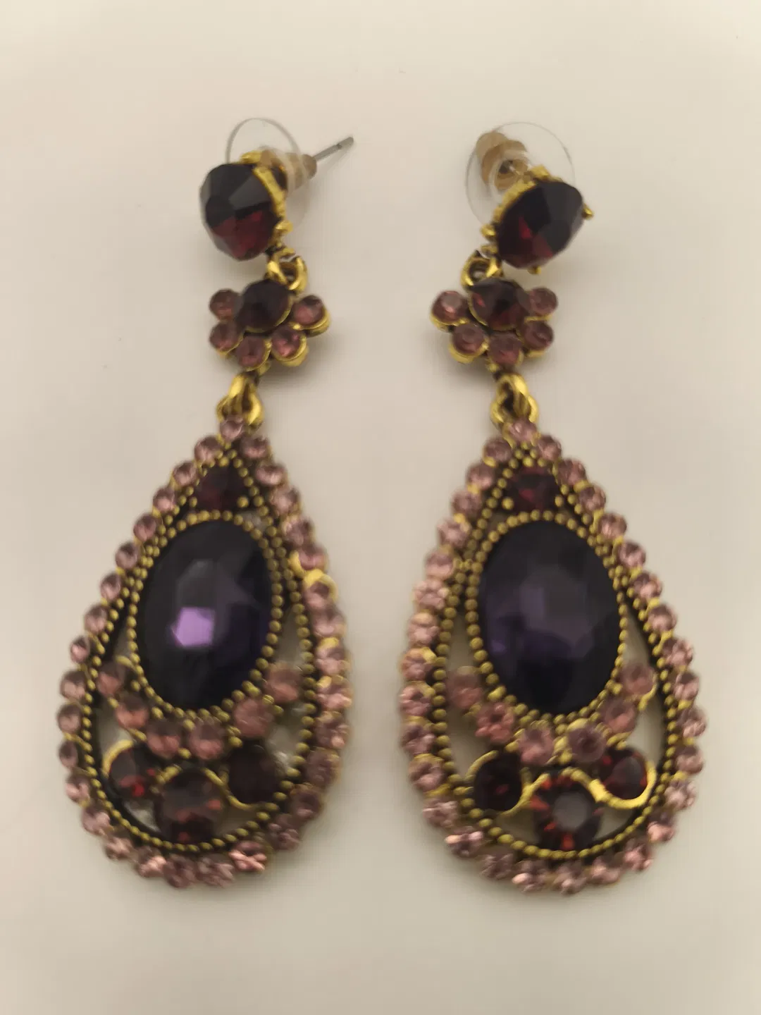 Schmuck - Set: 2 Paar Ohrringe und 1 Ring bunt - Bild 1