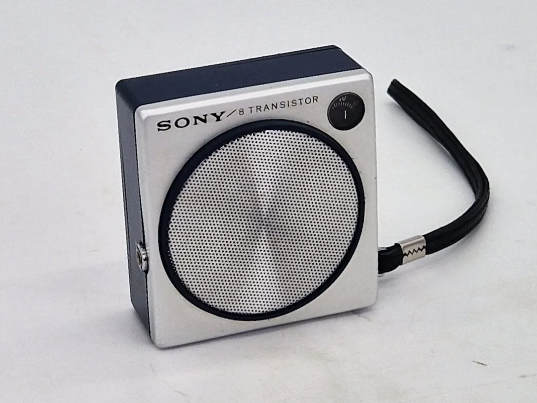 Sony Vintage 8 Transistor Taschenradio (AM/Mittelwelle) - Dunkelblau/Silber - Bild 1