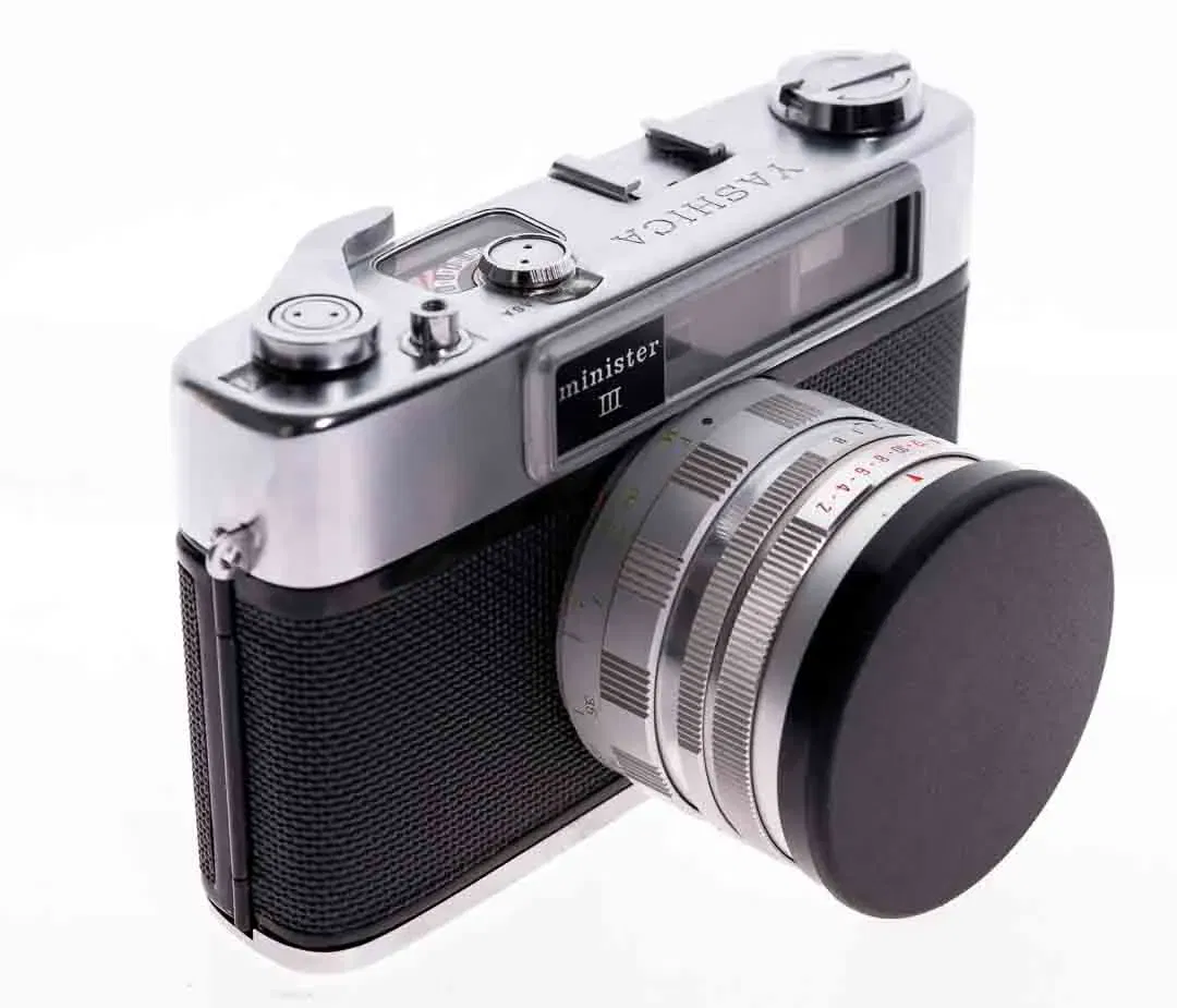 YASHICA Minister III Analoge Messsucherfilmkamera (35mm) mit Objektiv aus den 1960ern - Bild 1