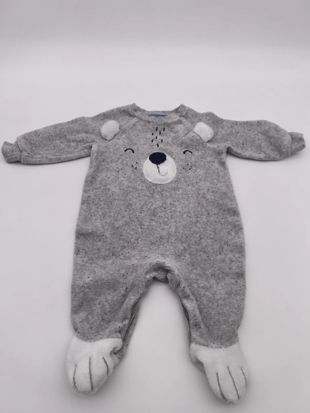 2er Baby-Strampler, Gr. 62, "Der Grinch" und süßer Bärenstrampler, gratis Sterntaler-Strumpfhose dazu – Bild 4