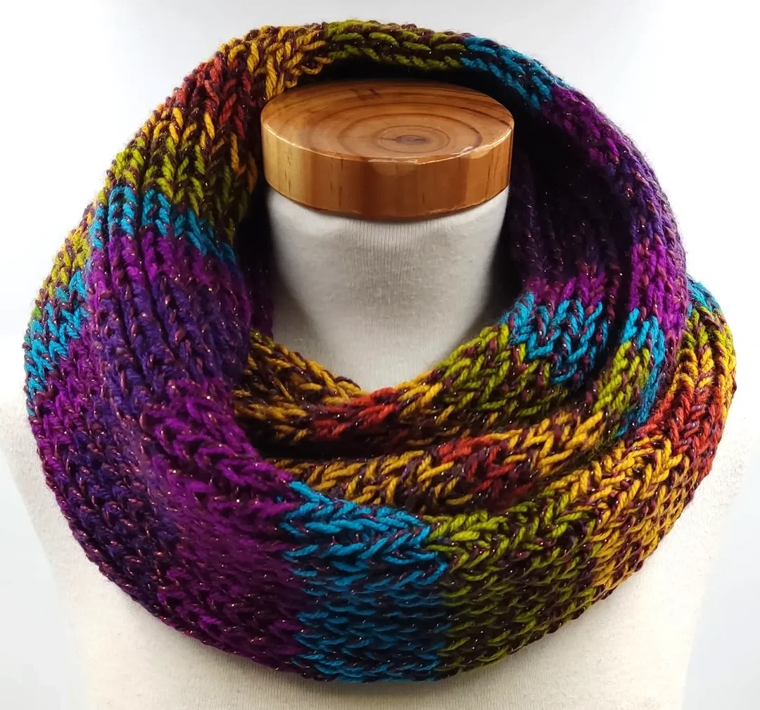 Handgestrickter Loop Schal – Bild 1
