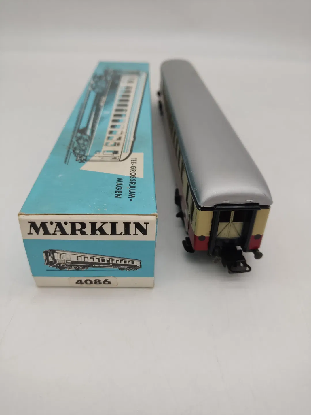 Märklin 4086 Tee-Großraumwagen in Originalkarton - Bild 1