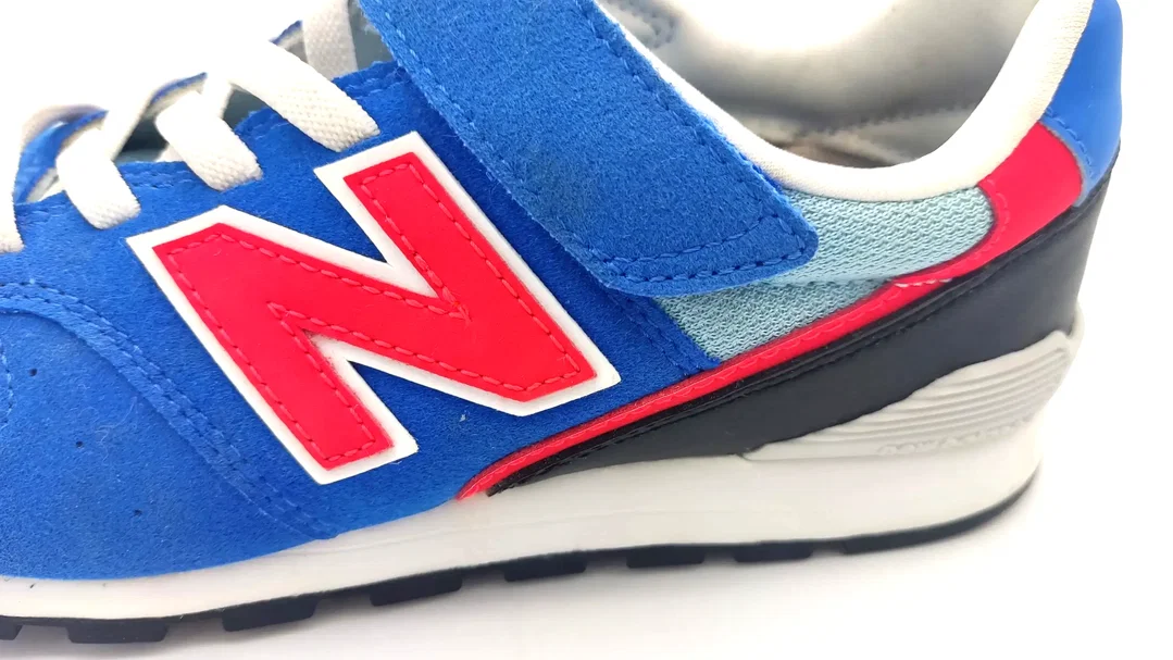 New Balance Kinder Turnschuhe - Gr. 35,5 – Bild 4