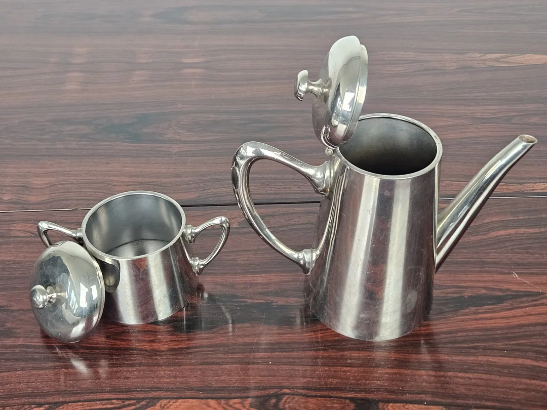 Edelstahl-Kaffeeset im Bauhausstil – Bild 2