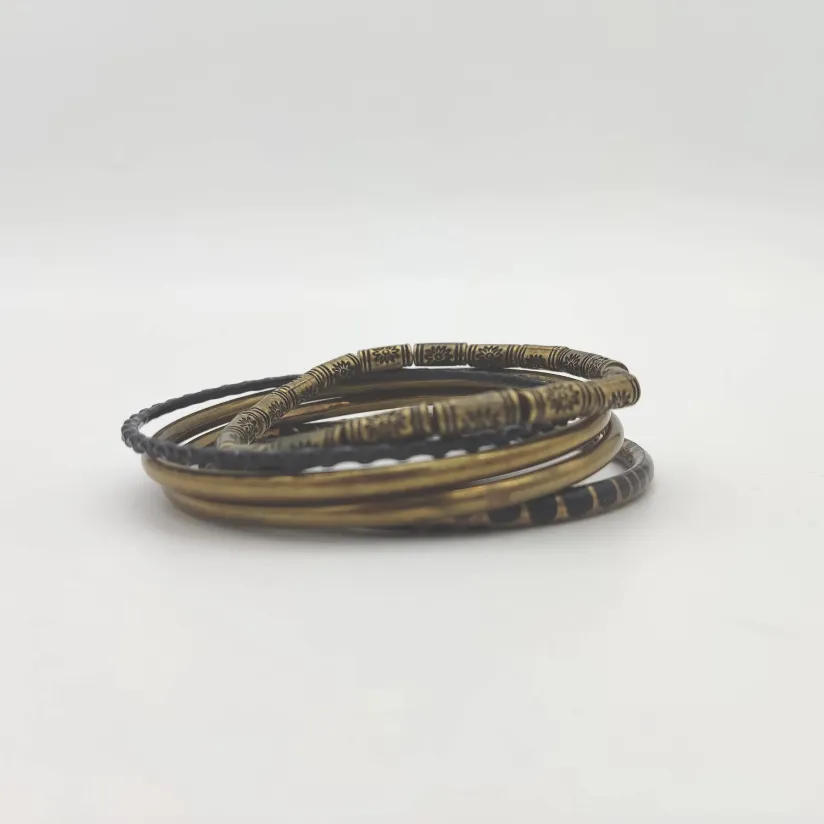 5 Armbänder schwarz, goldfarben S/M - Bild 1