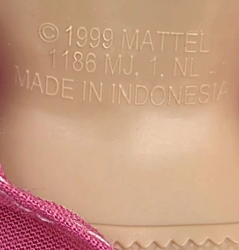 Mattel Barbie-Puppe mit pinkem Minikleid – Bild 4